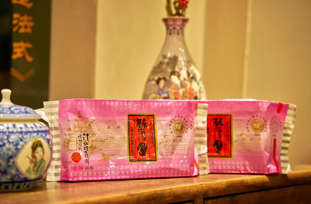 餅香月圓，正當(dāng)“食”｜南北特酥薄月，中秋佳節(jié)必備佳